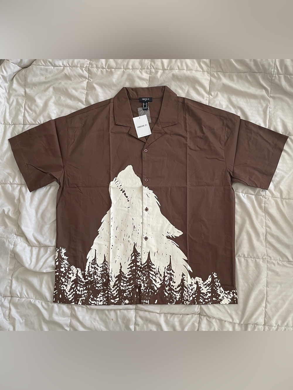 Forever 21 Men’s Shirt Size XL Wolf And Forest NEW w Tags Button Down